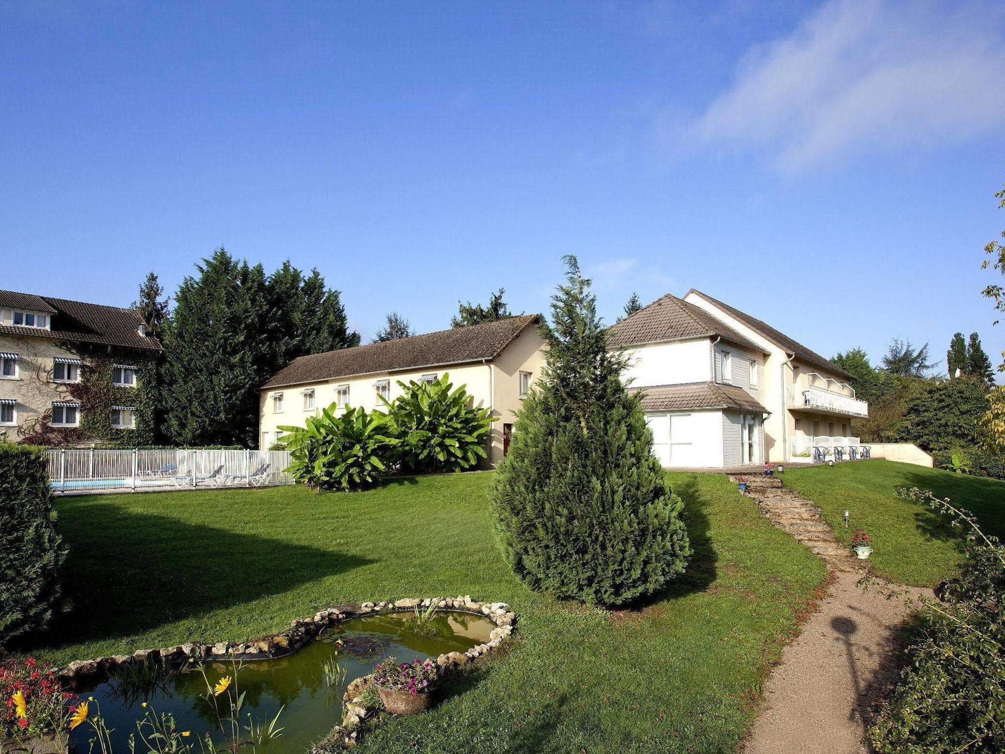 Logis Hotel Du Pont Neuf Le Veurdre Εξωτερικό φωτογραφία