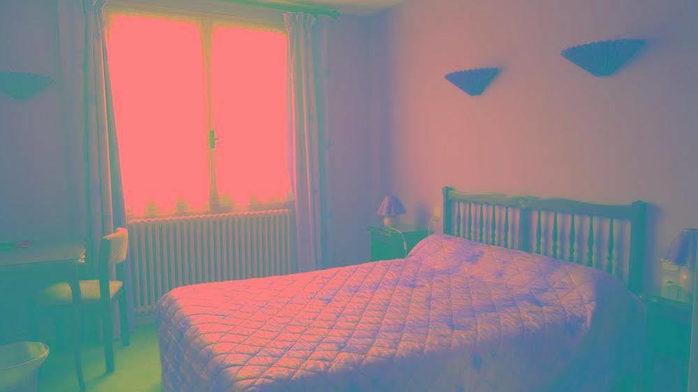 Logis Hotel Du Pont Neuf Le Veurdre Εξωτερικό φωτογραφία